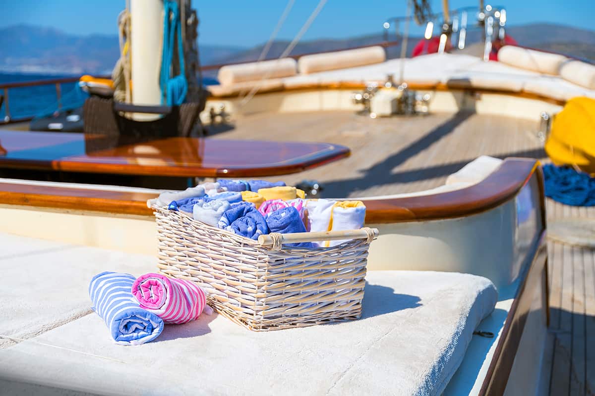 drop towel yacht